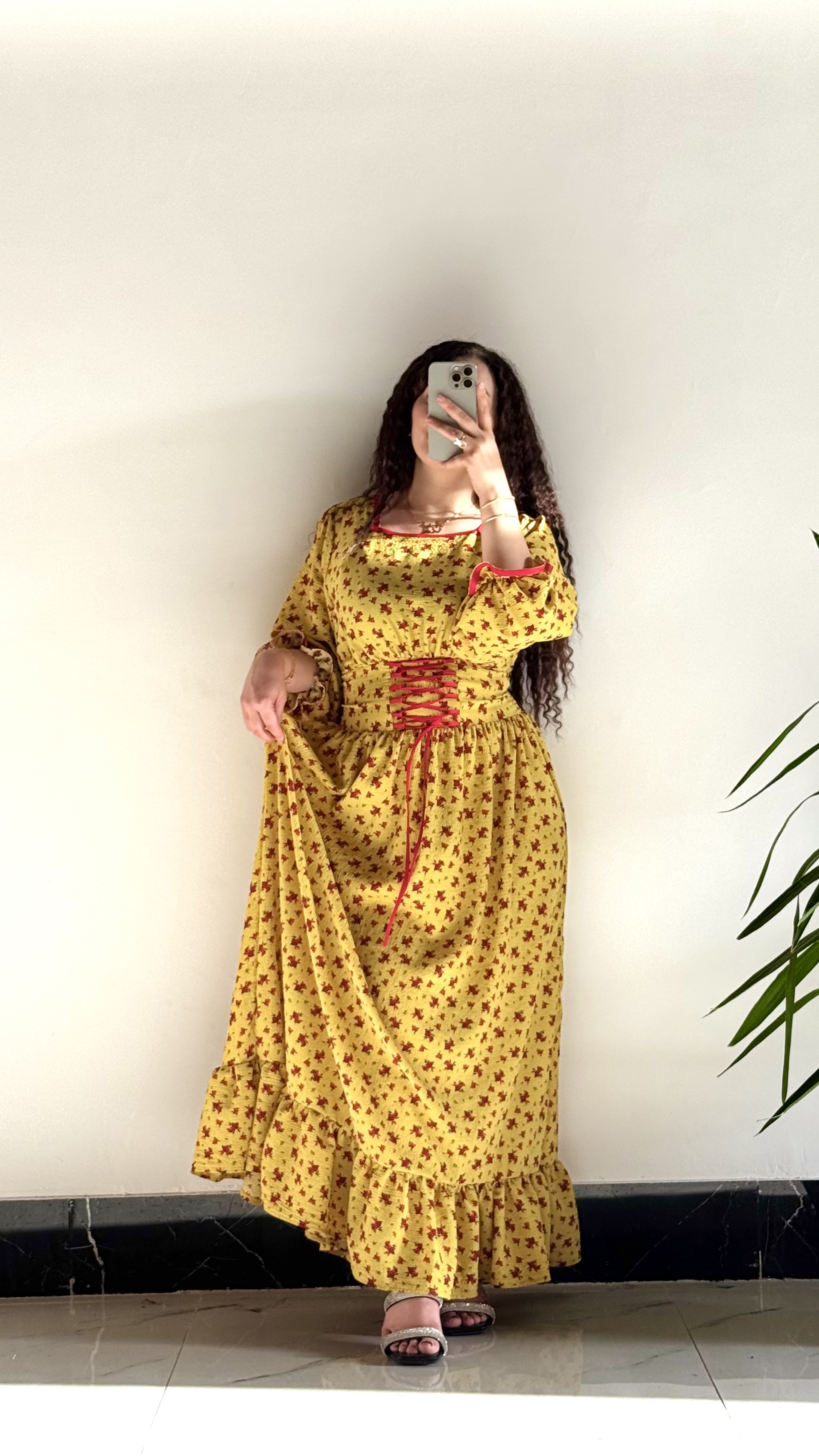 لباس گلگلی کرپ بدون چروک کاملا مناسب بیرون و طبیعت و عکاسی و دورهمی کد ٣٢٩